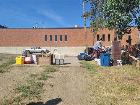 garage sales in williston nd